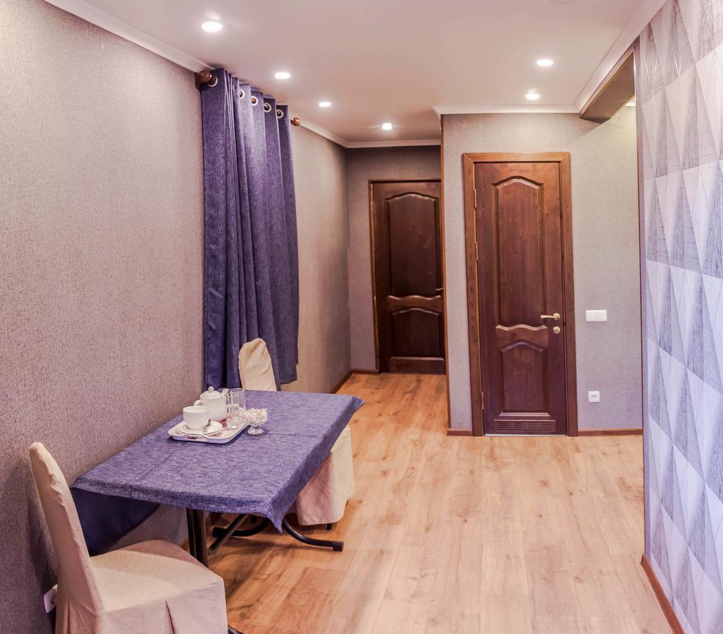 Salut Hotel Bishkek Bagian luar foto